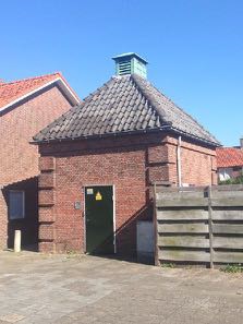 B383_01.jpg