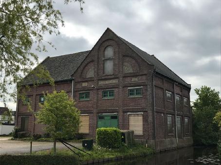 B384_03.jpg