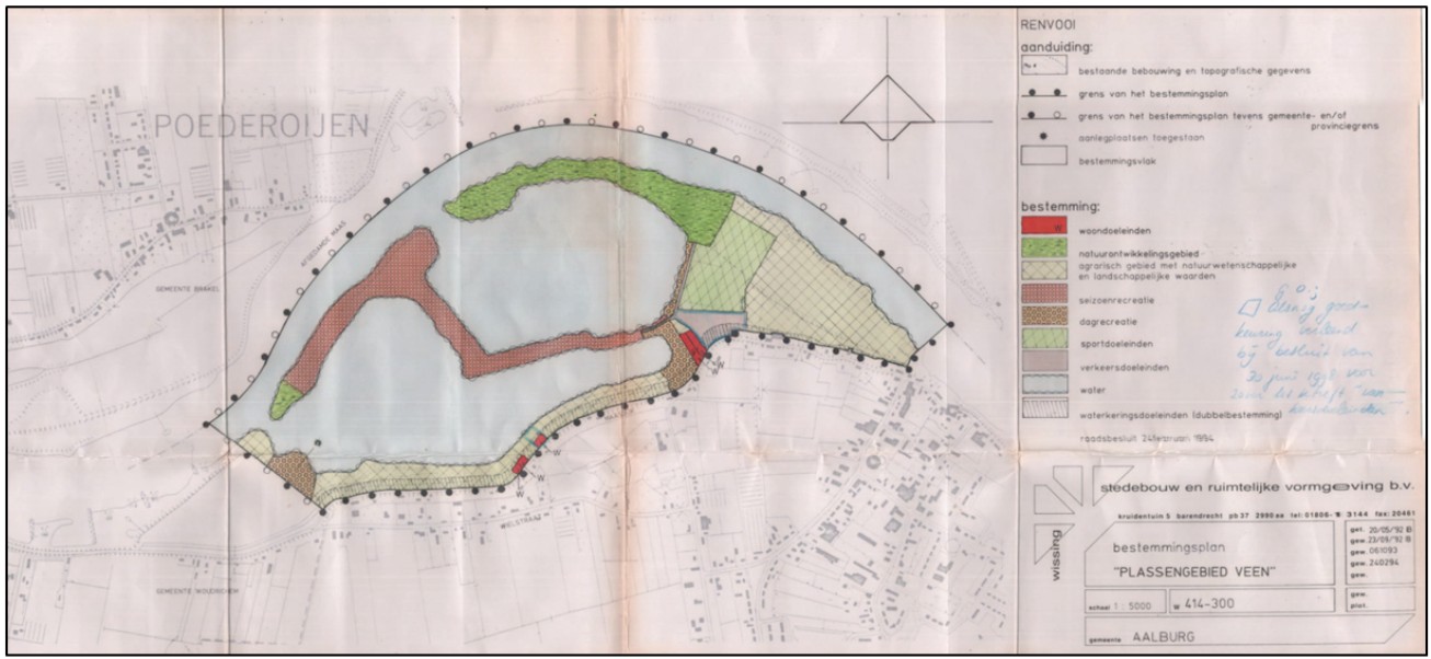 Op de figuur wordt het bestemmingsplan '1e herziening Plassengebied Veen' getoond. Het programmagebied bevat diverse bestemmingen. De noordelijke landtang heeft bestemming 'Natuurontwikkelingsgebied'. Zuidelijke tong 'Seizoensrecreatie' Veense Put 2-42 'Dagrecreatie' en 'sportdoeleinden'. Maaslandjes 'Dagrecreatie' en 'agrarisch gebied met natuurwetenschappelijke en landschappelijke waarden' en 'Woondoeleinden'. Entreegebied 'Verkeersdoeleinden'.  